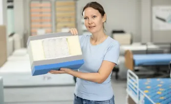 Cât rezistă o saltea și când trebuie înlocuită? 7 semne clare