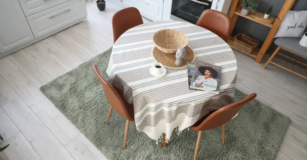 Cum să amenajezi un dining cu mese și scaune de la Mobila ABC care economisesc spațiu?