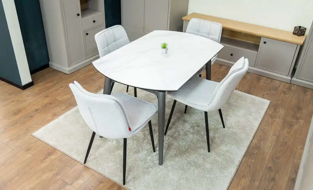 Set Masă Living Extensibilă CT106 Blat Ceramic Alb cu 4 Scaune DCM2001AF Bej