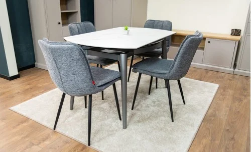 Set Masă Living Extensibilă CT106 Blat Ceramic Alb cu 4 Scaune DCM2001AF Gri