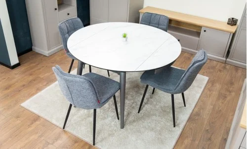 Set Masă Living Extensibilă CT106 Blat Ceramic Alb cu 4 Scaune DCM2001AF Gri