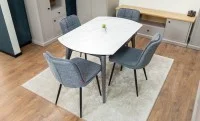 Set Masă Living Extensibilă CT106 Blat Ceramic Alb cu 4 Scaune DCM2001AF Gri