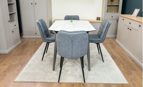 Set Masă Living Extensibilă CT106 Blat Ceramic Alb cu 4 Scaune DCM2001AF Gri