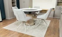 Set Masă Living Extensibilă CT163 Blat Ceramic Alb cu 4 Scaune DCM0108CS Gri Deschis