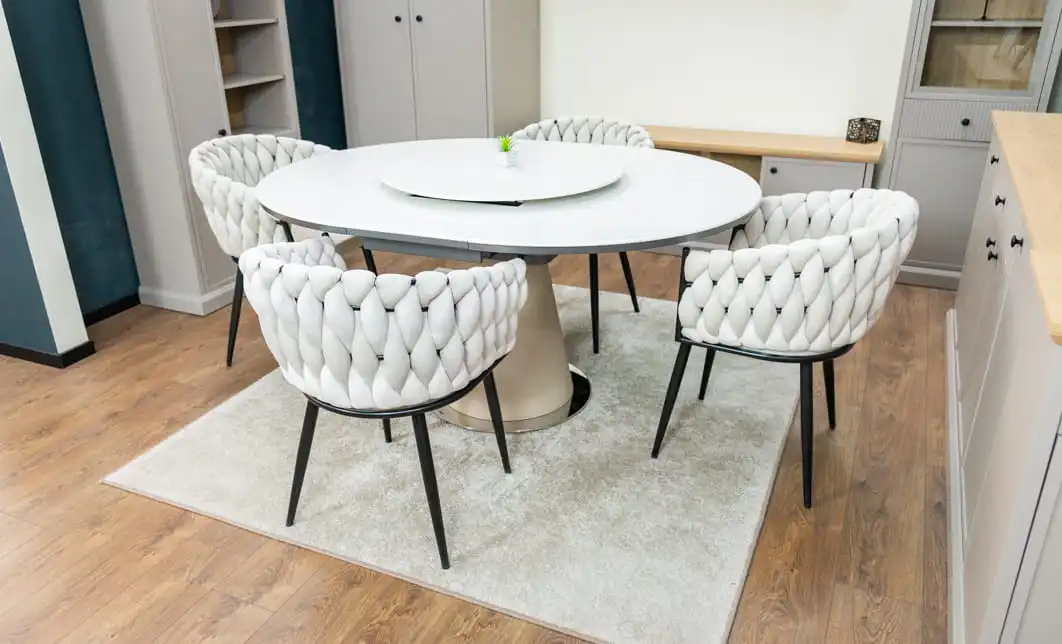 Set Masă Living Extensibilă CT163 Blat Ceramic Alb cu 4 Scaune KJC11 Bej