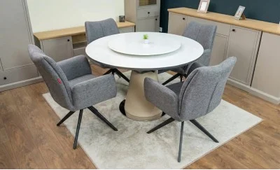 Set Masă Living Extensibilă CT163 Blat Ceramic Alb cu 4 Scaune Rotative KJC77 Gri Închis