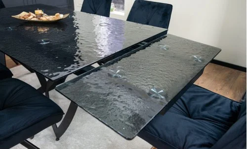 Set Masă Living Extensibilă CT241 Blat Sticlă Securizată Neagră cu 6 Scaune KJC356 Negre