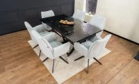 Set Masă Living Extensibilă CT241 Blat Sticlă Securizată Neagră cu 6 Scaune KJC77 Gri Deschis
