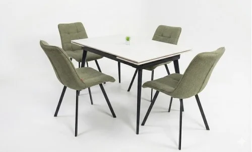 Set Masă Living Extensibilă DTM0101CS Bej cu 4 Scaune Tapițate DCM1801CF Verzi
