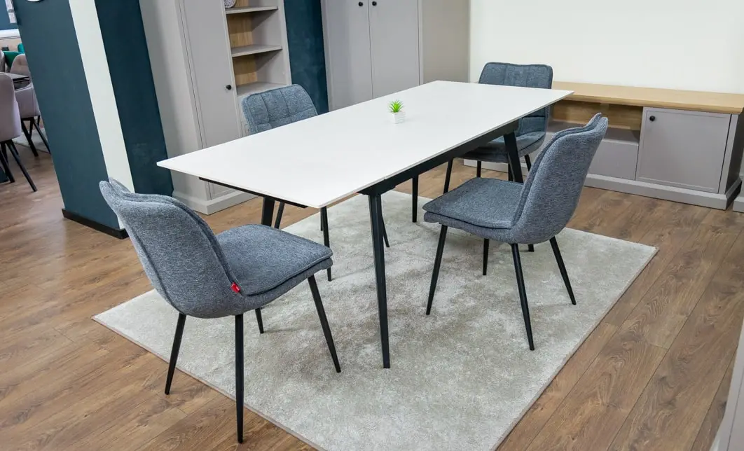 Set Masă Living Extensibilă DTM0101CS Bej cu 4 Scaune DCM2001AF Gri