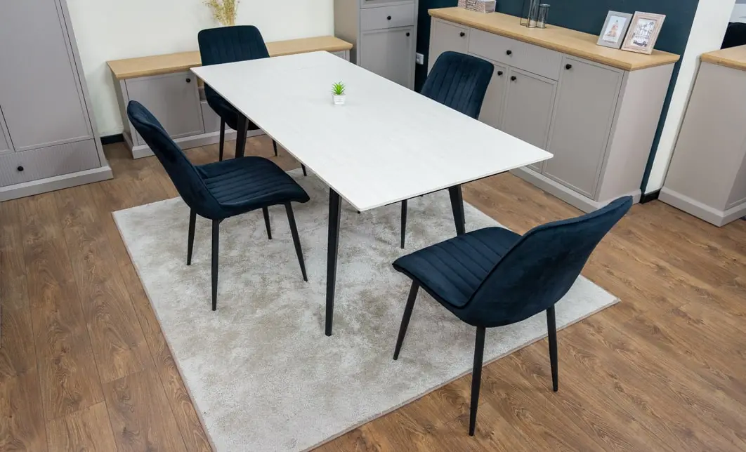 Set Masă Living Extensibilă DTM0101CS Bej cu 4 Scaune Tapițate KJC176 Negru