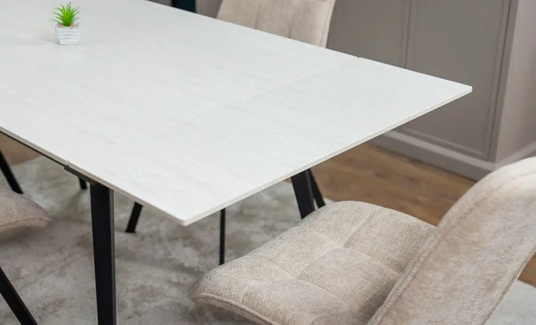 Set Masă Living Extensibilă DTM0101CS Bej cu 6 Scaune Tapițate DCM1801CF Bej