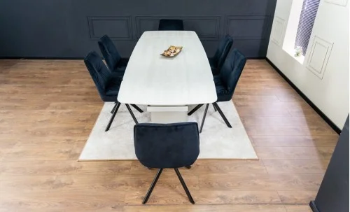 Set Masă Living Extensibilă DTM0405CS Blat Ceramic Bej cu 6 Scaune Rotative KJC356 Negre