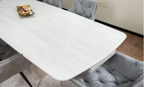 Set Masă Living Extensibilă DTM0405CS Blat Ceramic Bej cu 6 Scaune Tapițate KJC38 Gri
