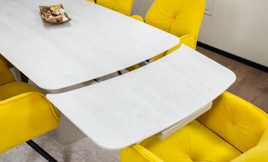 Set Masă Living Extensibilă DTM0405CS Blat Ceramic Bej cu 6 Scaune Rotative KJC80 Galbene 10