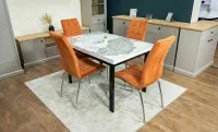 Set Masă Living Extensibilă Blat Ceramic KJT416 Alb-Cappuccino cu 4 Scaune F630 Portocalii