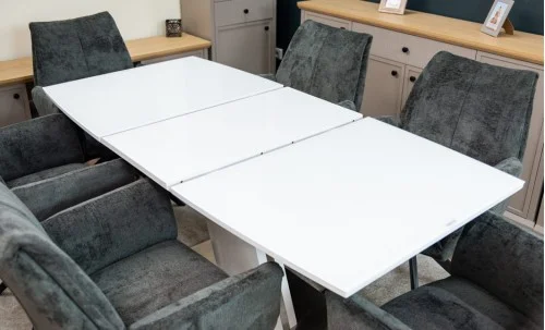 Set Masă Living Extensibilă KJT380 Blat Lucios Alb cu 6 Scaune Rotative DCM0601AS Gri Închis