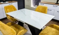 Set Masă Living Extensibilă KJT417 Albă cu 4 Scaune KJC4347 Galbene 6