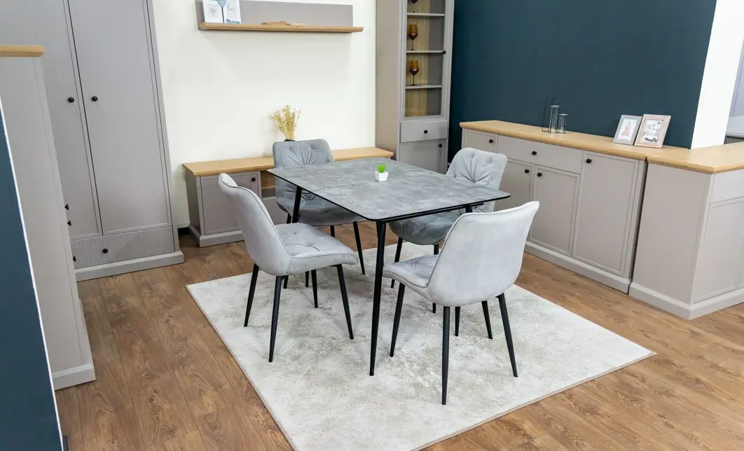 Set Masă Living Extensibilă KJT546 Gri cu 4 Scaune Tapițate KJC0357 Gri