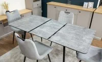 Set Masă Living Extensibilă KJT546 Gri cu 4 Scaune Tapițate KJC0358 Gri