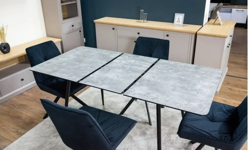 Set Masă Living Extensibilă KJT546 Gri cu 4 Scaune Tapițate KJC356 Negre