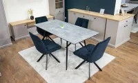 Set Masă Living Extensibilă KJT546 Gri cu 4 Scaune Tapițate KJC356 Negre