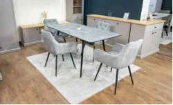 Set Masă Living Extensibilă KJT546 Gri cu 4 Scaune Tapițate KJC38 Gri
