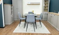 Set Masă Living Extensibilă KJT546 Gri cu 4 Scaune Tapițate KJC5341 Gri
