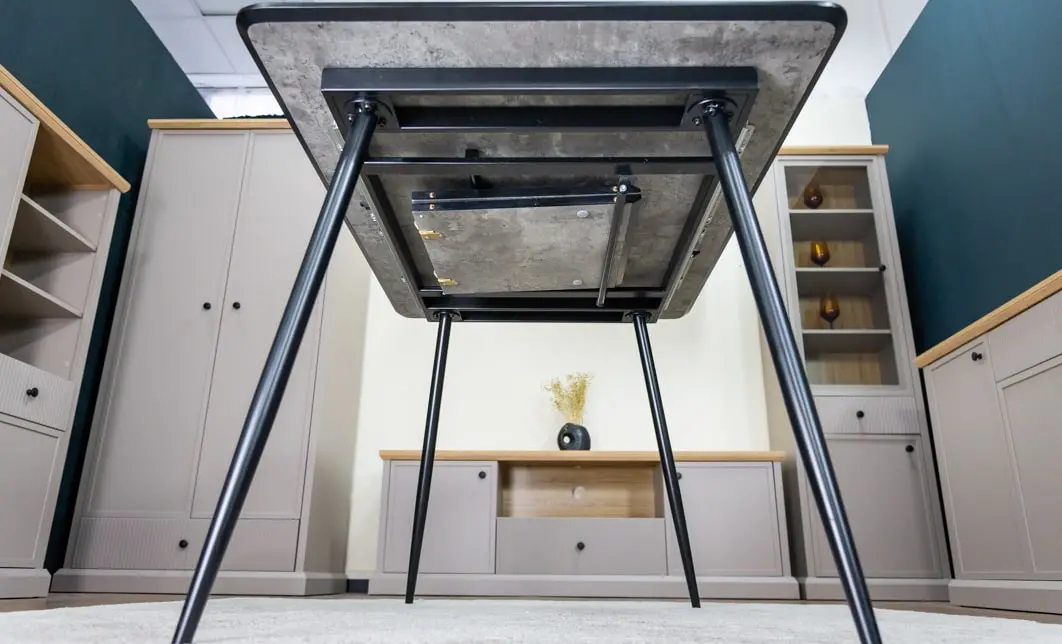 Set Masă Living Extensibilă KJT546 Gri cu 4 Scaune Tapițate KJC356 Gri 4