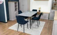 Set Masă Living Extensibilă KJT546 Gri cu 4 Scaune Tapițate KJC176 Negre