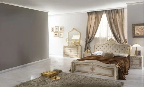 Dormitor Clasic Luisa Beige cu Dulap 4 Uși
