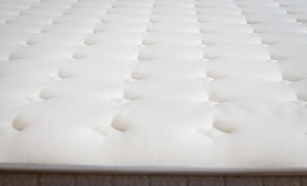 Set Pat Tapitat cu Saltea si Somiera Split Gri Deschis, 160x200