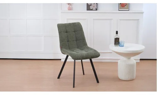 Set Masă Living Extensibilă DTM0101CS Bej cu 4 Scaune Tapițate DCM1801CF Verzi